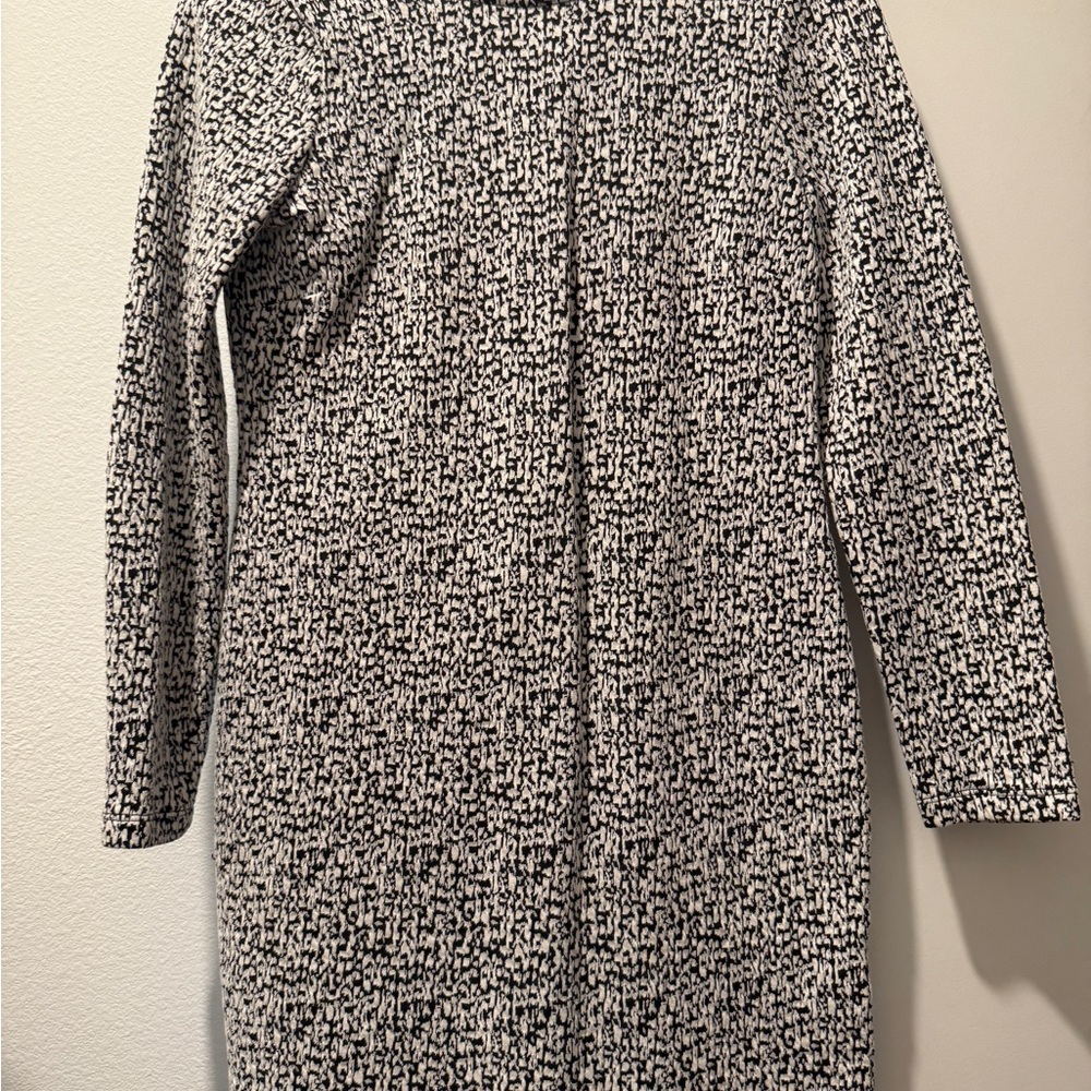 Elegant Black and White Patterned Dress